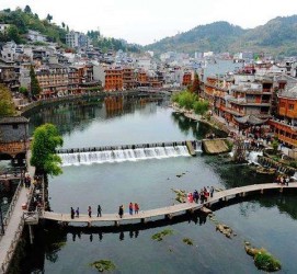 扬中长沙旅游攻略(长沙旅游攻略景点必去二日游)