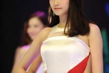 扬中成都特大模特兼职**(成都服拆模特兼职是实的吗)