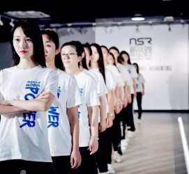 扬中南京少儿模特兼职(南京潮童星少儿模特培训地址)