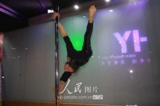 扬中钢管舞女神(女星钢管舞)