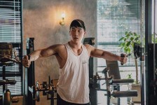 扬中肌肉男模(肌肉男模板)