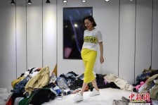 扬中兼职模特试衣服(兼职做试衣模特好吗)