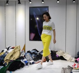 扬中兼职模特试衣服(兼职做试衣模特好吗)