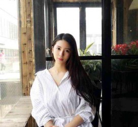 扬中女友兼职模特的小说(女友兼职模特的小说保举)