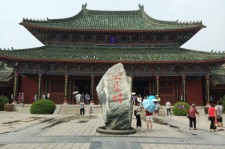 扬中开封旅游攻略(开封旅游攻略自由行攻略)