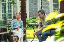 扬中坦言带老伴游遍中国(我和老伴去旅游)