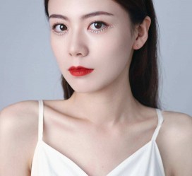 扬中兼职模特要打点模卡吗(兼职做模特要交钱拍模卡)