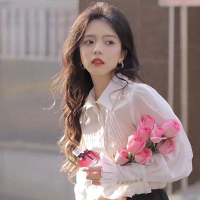 扬中想要应聘去伴游公司上班，但是却不晓得该怎么做