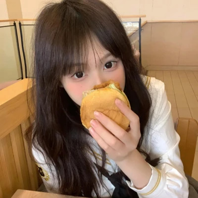 扬中伴游女生李心怡的资料