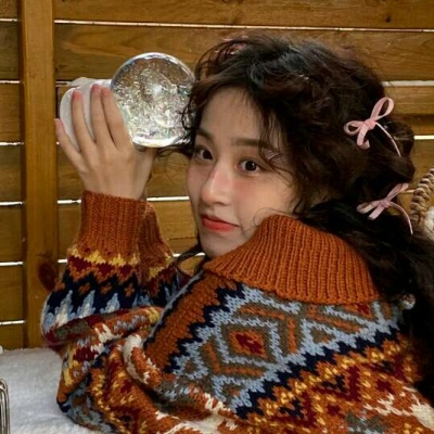 扬中伴游女生郑晓涵的资料