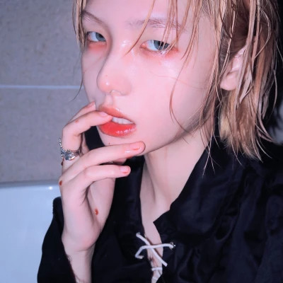 扬中伴游女生樱花漫舞的资料