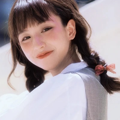 扬中伴游女生郑晓晴的资料