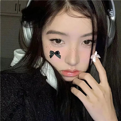 扬中伴游女生纳兰清越的资料