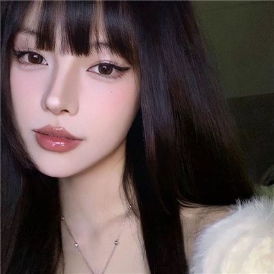 扬中伴游女生钟晚意的资料
