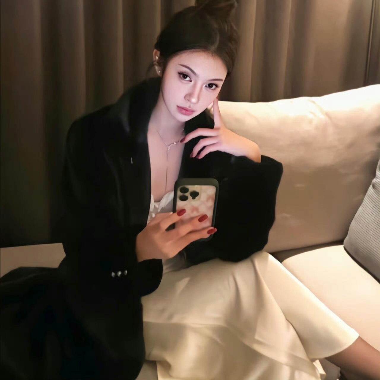 扬中伴游女生周语言的资料