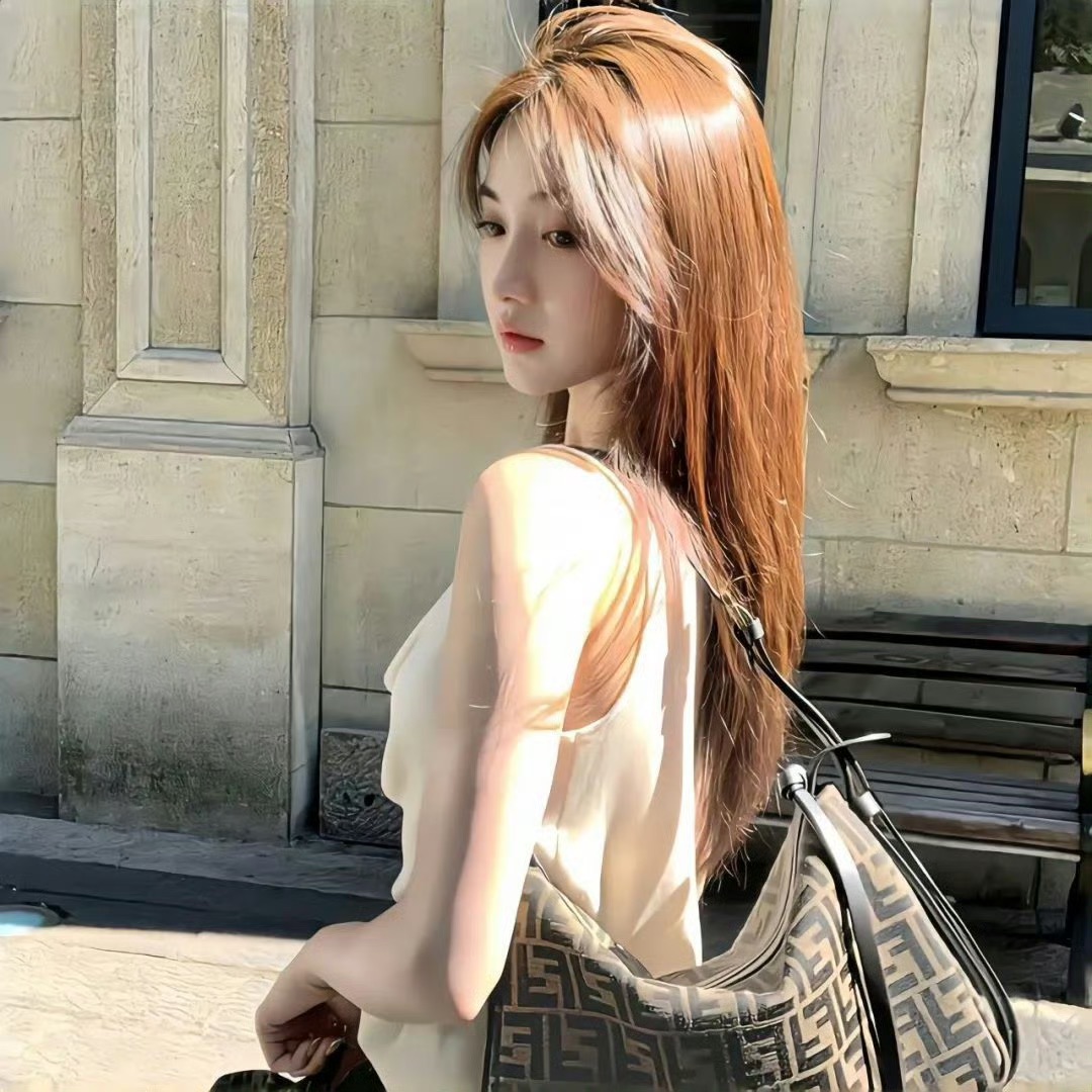 扬中伴游女生夏夏的资料
