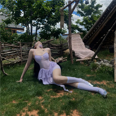 扬中伴游女生计玲珑
