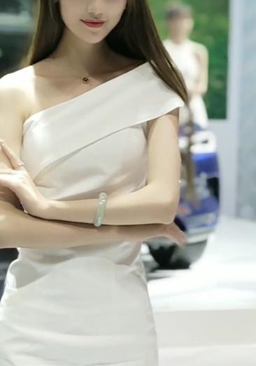 模特兼职一天(模特兼职一天几钱)
